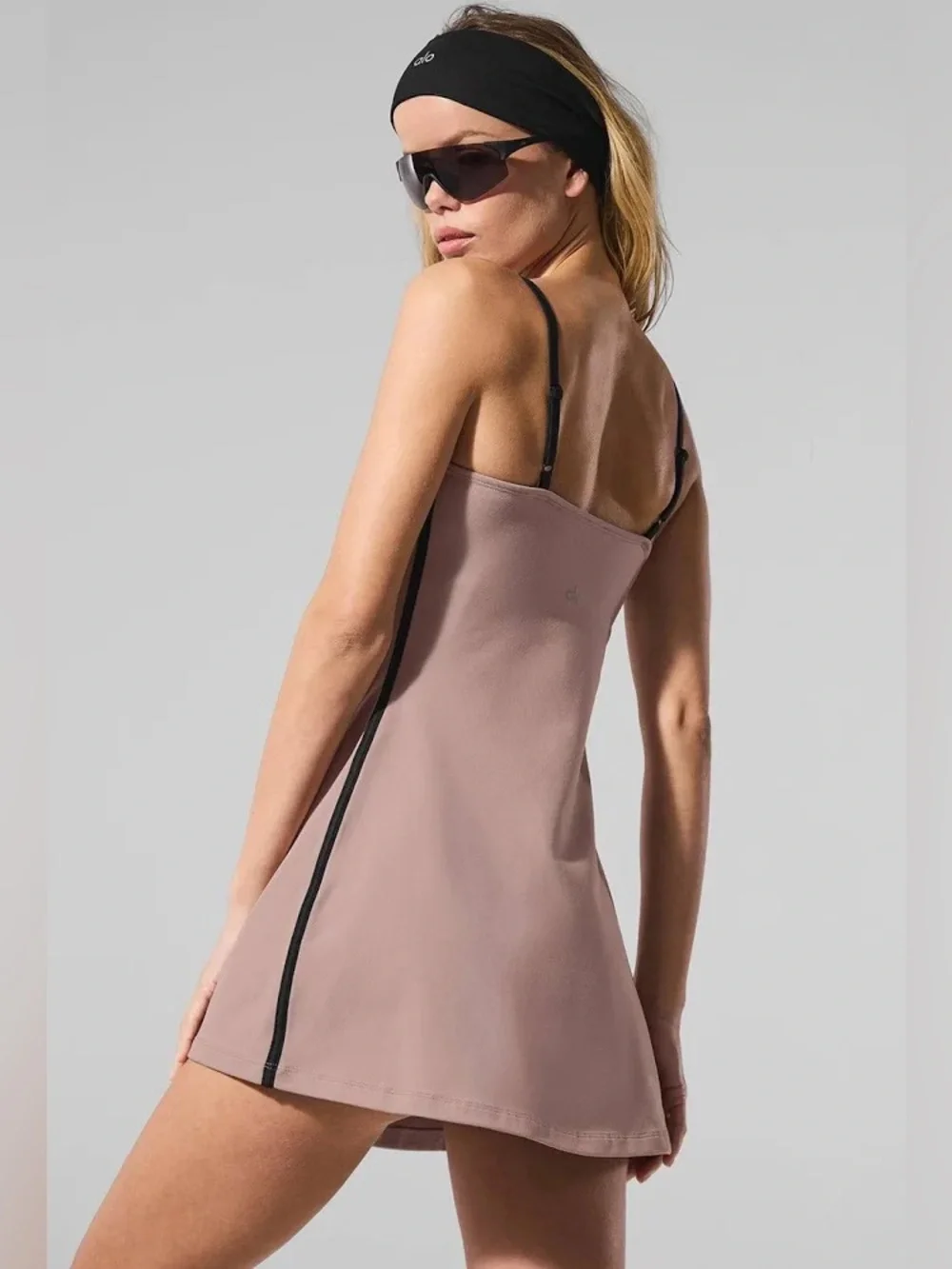 ALO | Airbrush Streamlined Contour Dress in Taupe/Black | Size Medium